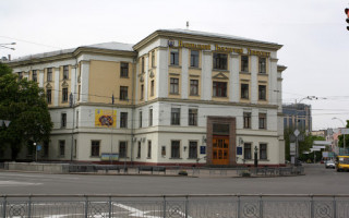 Суд просять зобов’язати МОН розірвати контракт із ректором Національного транспортного університету