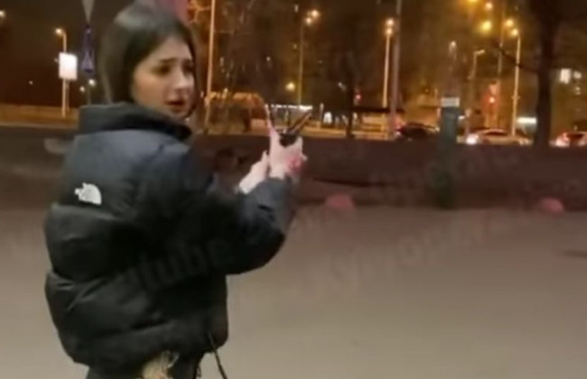 Опасные игры: в Киеве девочка устроила стрельбу, видео