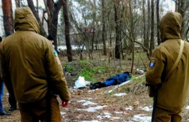 В столичном парке нашли труп молодой девушки, фото