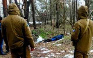 В столичном парке нашли труп молодой девушки, фото