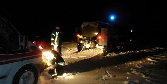 В Донецкой области за сутки спасатели помогли троим водителям, застрявшим из-за непогоды