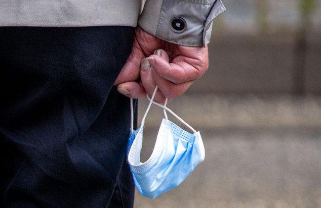 В США от ношения масок отказались уже 16 штатов