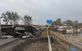 На Волыни во время ремонта обрушился мост, пять человек пострадали