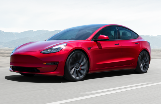 Tesla обвинили в тестировании незавершённого автопилота на своих клиентах