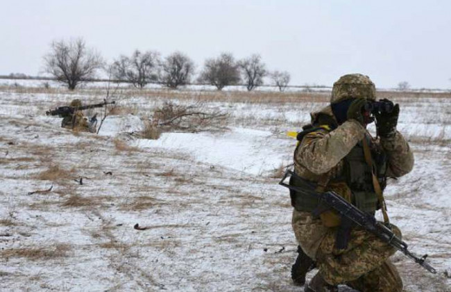 На Донбасі окупанти поранили українського бійця