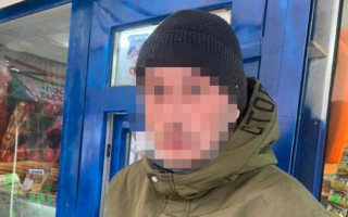 Душил и ограбил: в Киеве напали на пенсионерку