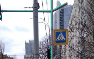 На столичных светофорах начали устанавливать уникальные консоли, фото