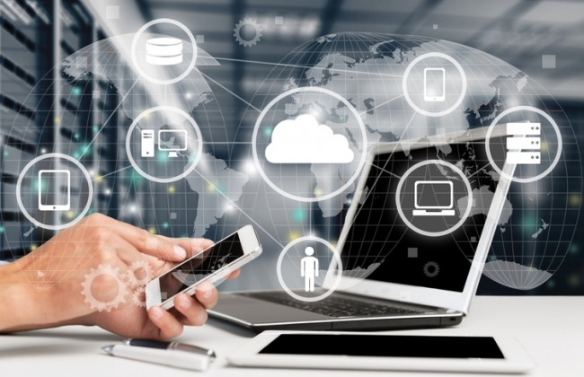 Омбудсмен Польщі просить забезпечити соціальні гарантії людям, які надають послуги в Інтернеті