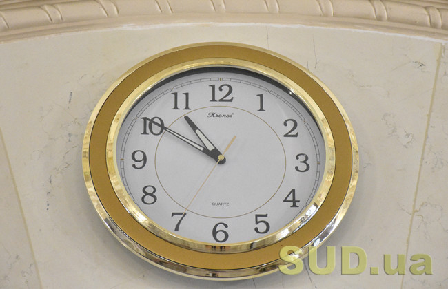 Верховная Рада не смогла отменить перевод часов