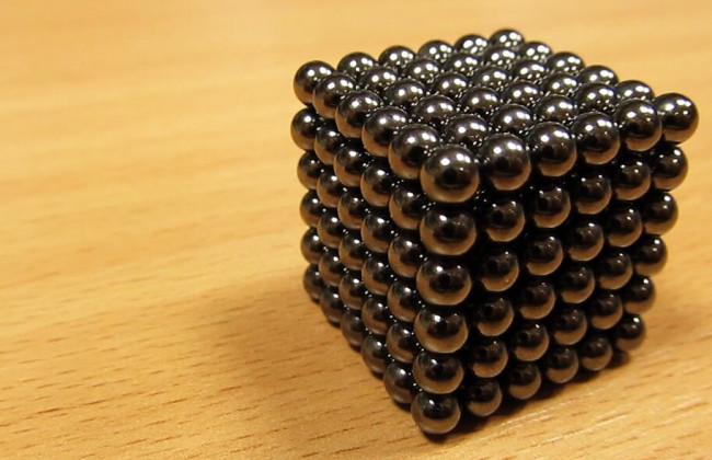 В Киеве изъяли из продажи смертельно опасную игрушку, фото