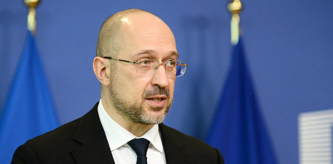 Шмыгаль объяснил причины отказа от вакцины Спутник V