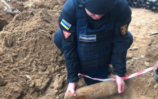 Смертельная находка: в Киеве обнаружили четыре артиллерийских снаряда