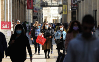 Летом в Европе, вероятно, закончится локдаун: прогнозы экспертов