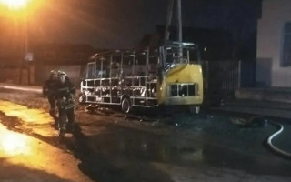 Под Киевом взорвалась и вспыхнула маршрутка: есть видео