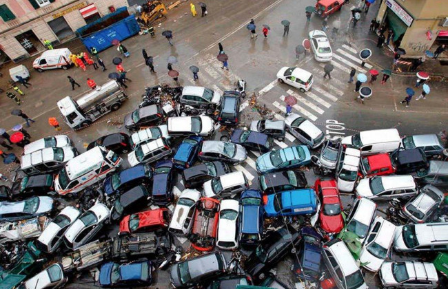 На Печерске произошло три аварии, одна из которых – при участии полиции, видео