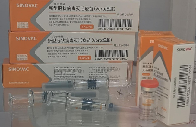 Київ найближчим часом отримає першу партію китайської вакцини Sinovac Biotech