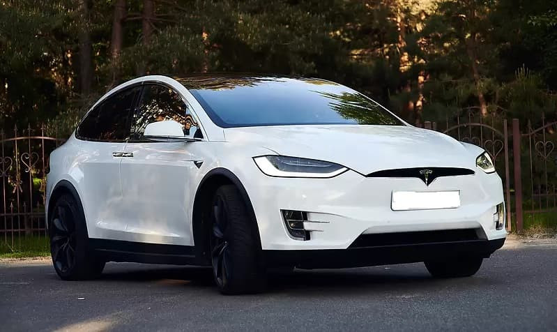 Электромобили Tesla продают за биткоины