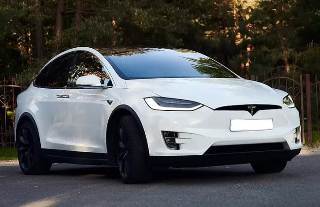 Электромобили Tesla продают за биткоины