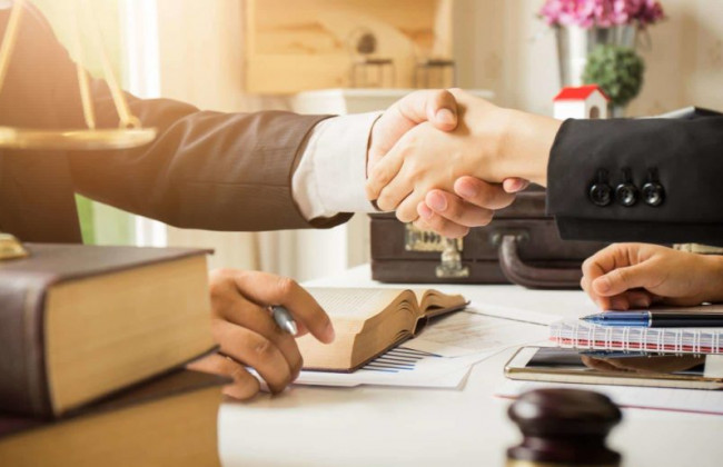 За яких умов адвокат-ФОП може бути захисником у кримінальному процесі: роз’яснення РАУ