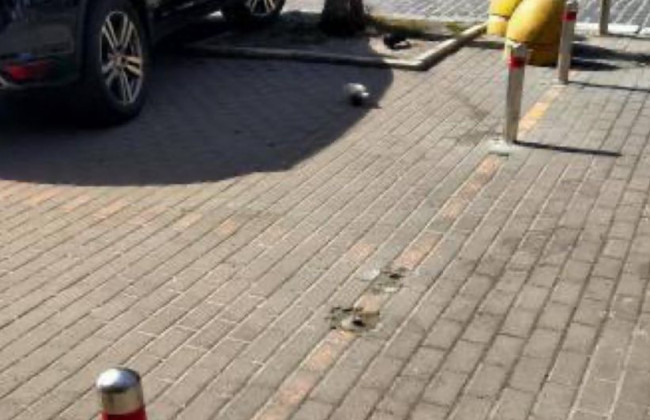 В Киеве мужчина нагло обошел ограничения для «героев парковки», фото