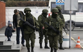 Трьом учасникам громадського руху повідомлено про підозру щодо сприяння окупації Криму