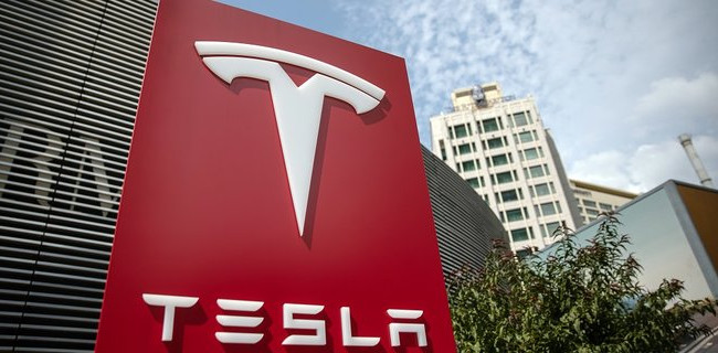 Tesla визнали винною у порушенні трудового законодавства за протидію створенню профспілки