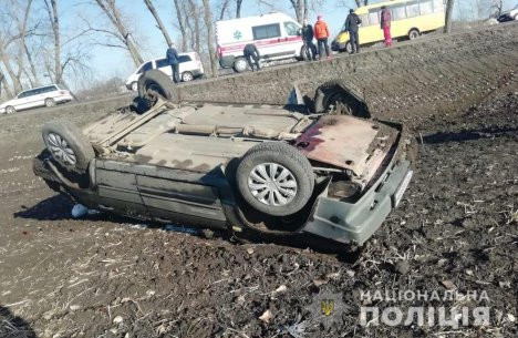 В Сумской области автомобиль вылетел в кювет