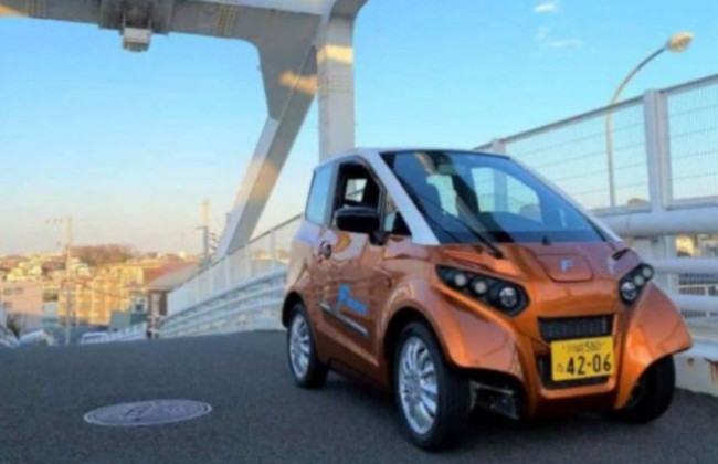 В Японии продают плавающий электромобиль за 25 000 долларов