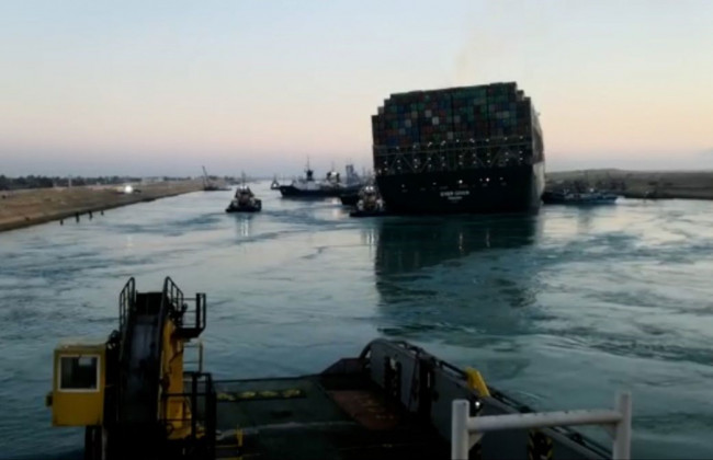 Судно Ever Given, частично освободили в Суэцком канале, подтвердили власти