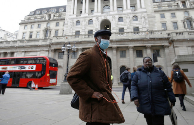 Правозахисники Великобританії просять створити дорожню карту виходу з пандемії