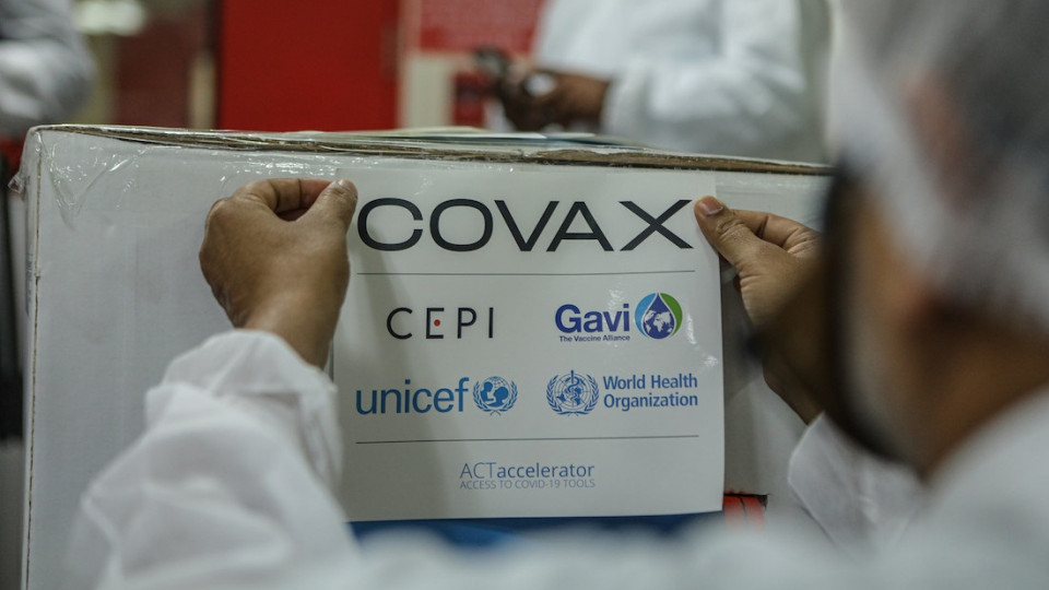 Україна до 15 квітня може отримати першу партію вакцин від COVAX