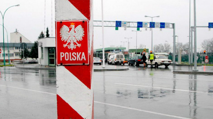 Із 30 березня Польща змінює правила в’їзду: що слід знати