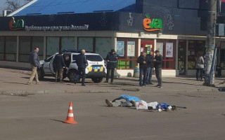 В Житомире Mercedes насмерть сбил женщину