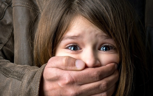 На Запорожье мужчину наказали за изнасилование 13-летней девочки