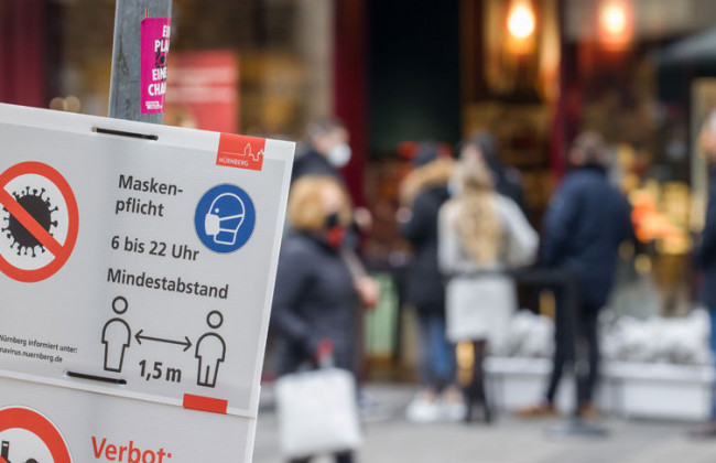 В Берлине запретили ходить по магазинам и музеям без теста на коронавирус