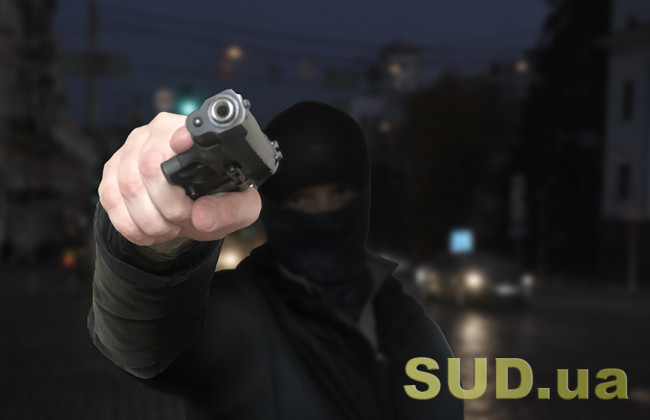 Діти заважали: у Тернополі чоловік влаштував стрілянину поблизу дитячого майданчика