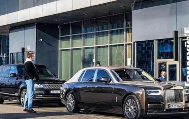 В Украине заметили редкий Rolls-Royce за 18 млн