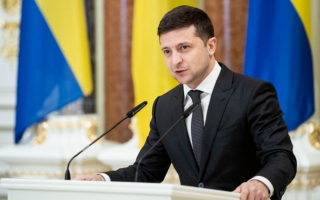 Зеленский отреагировал на стягивание войск к украинской границе