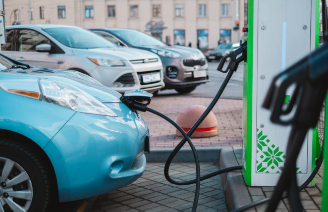 В Киеве появится сеть скоростных зарядных станций для электрокаров: на заметку водителям