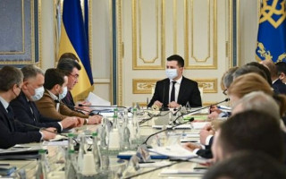 СНБО может ввести санкции против украинцев, которые возят водку и сигареты с Донбасса