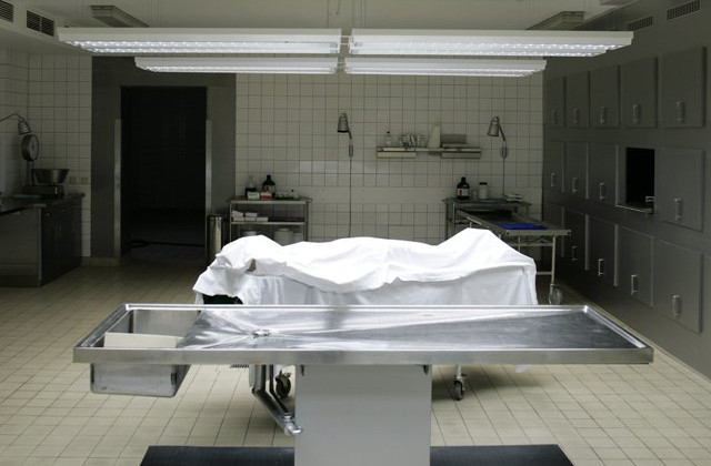 В морге под Харьковом перепутали тела умерших разного пола