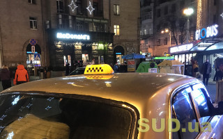 У перший день «транспортного локдауну» значно зросли ціни на таксі