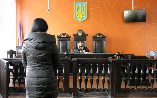 Суд розглянув справи відносно двох сестер, які звинувачували одна одну в домашньому насильстві
