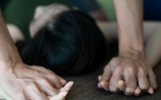 В Каменском отец изнасиловал свою 12-летнюю дочь
