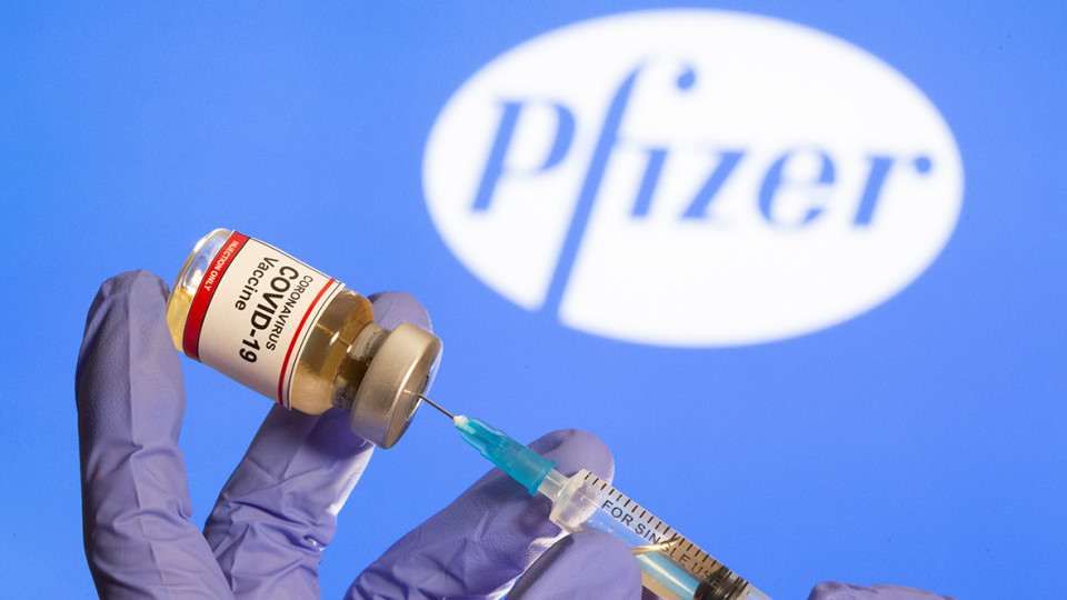 Украина заключила контракт с Pfizer на 10 млн доз вакцин против коронавируса