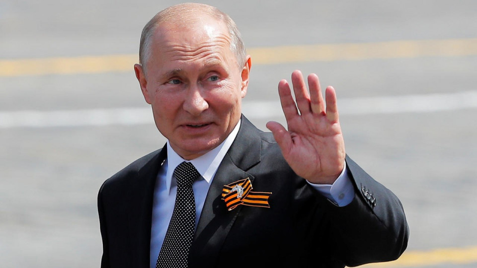 Владимир Путин принял закон, по которому он может оставаться у власти до 2036 года