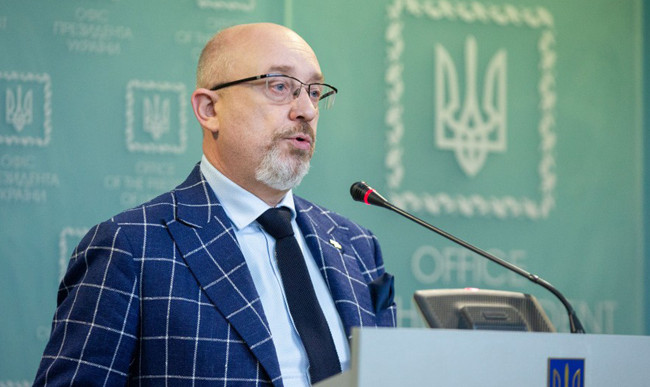 Нет доверия: украинская делегация в ТКГ больше не будет посещать Минск для переговоров