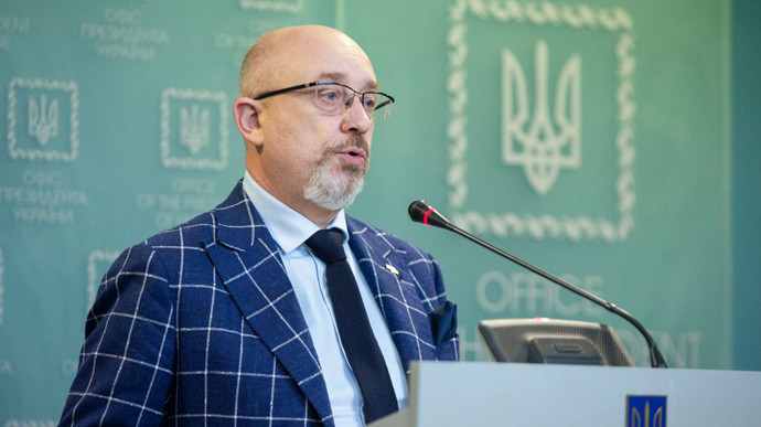 Нет доверия: украинская делегация в ТКГ больше не будет посещать Минск для переговоров
