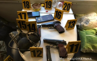 Угрожали полиции огнем на поражение: детали задержания стрелявших в поезде военных, фото