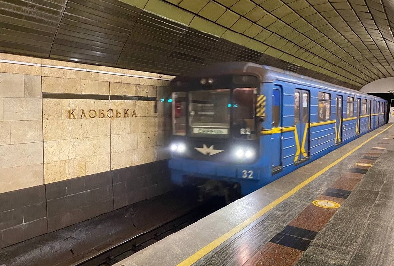 Поезда киевского метрополитена будут ходить реже